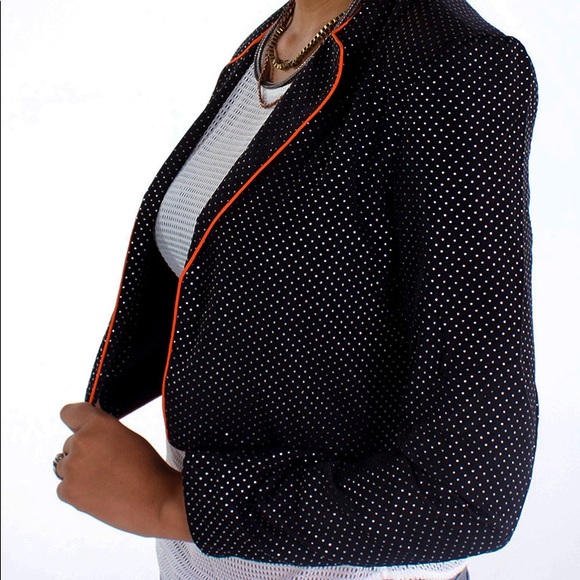 🆕️khloe blazer - Picture 1 of 3